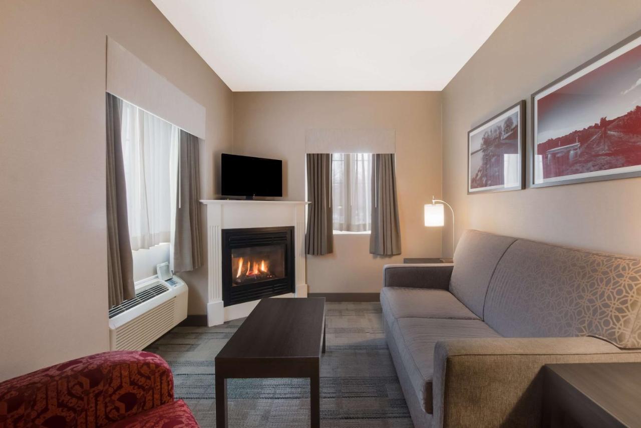 Best Western Colonel Butler Inn Ниагара-он-те-Лейк Экстерьер фото